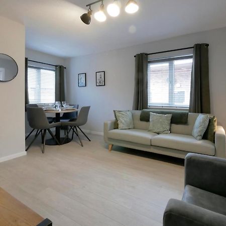 Crewe Short Lets 6 Victoria Court, Crewe Apartment Екстериор снимка