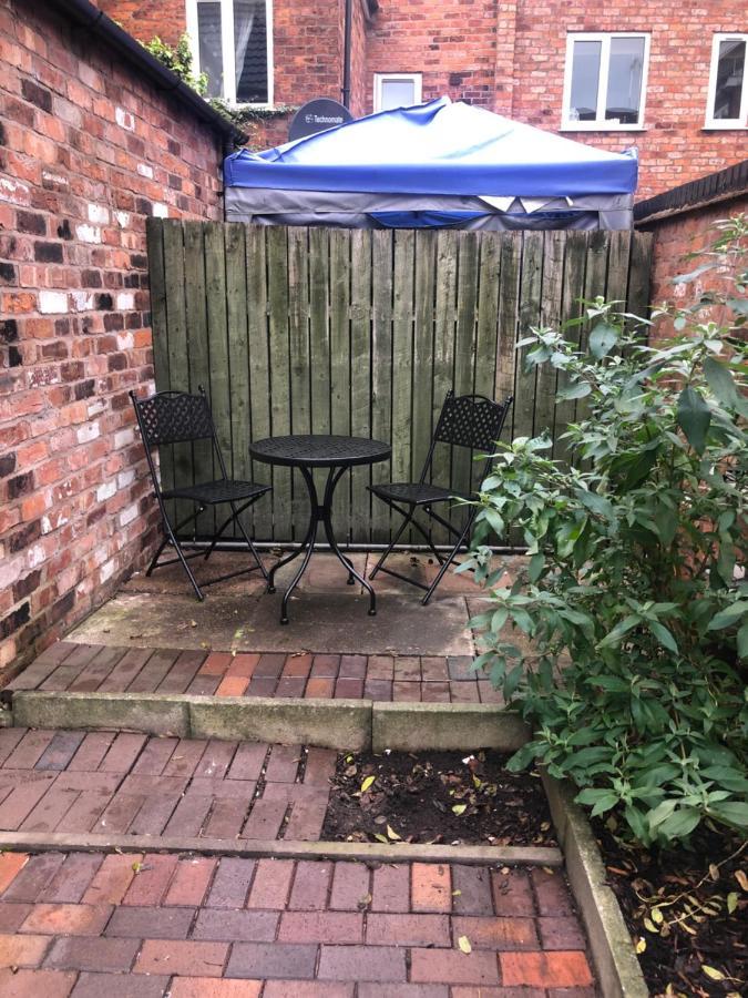 Crewe Short Lets 6 Victoria Court, Crewe Apartment Екстериор снимка