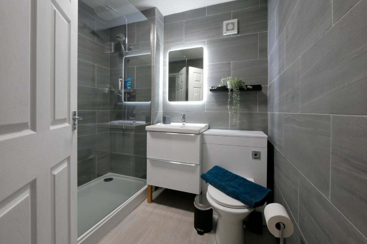 Crewe Short Lets 6 Victoria Court, Crewe Apartment Екстериор снимка