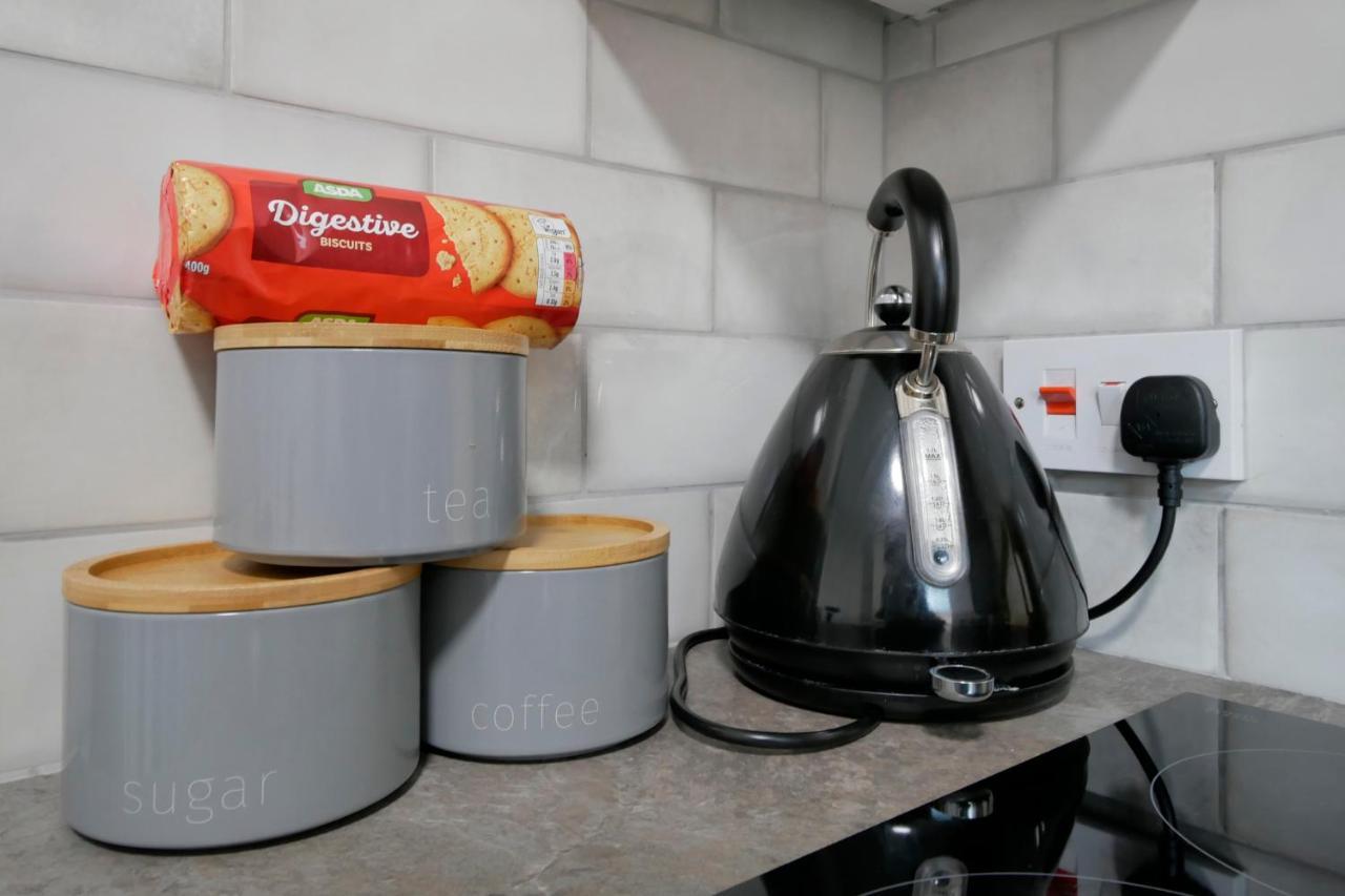 Crewe Short Lets 6 Victoria Court, Crewe Apartment Екстериор снимка