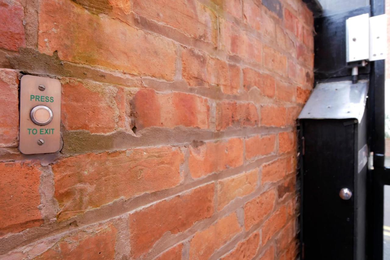 Crewe Short Lets 6 Victoria Court, Crewe Apartment Екстериор снимка